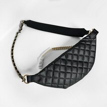 【未使用】 シャネル ノベルティ 非売品 ボディバッグ バック PUレザー チェーン 斜め掛け CHANEL VIPプレゼント レディース 新品同様_画像4