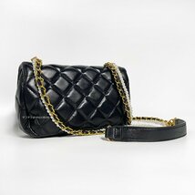 【未使用】シャネル CHANEL ノベルティ 非売品 ショルダーバッグ パール チェーン 斜め掛け 箱付き キルティング VIPプレゼント_画像3