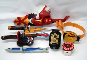 * Samurai Squadron Shinkenger weapon metamorphosis goods set together . fire large . sword dinosaur . god disk buckle ssi changer Sapporo city Toyohiraku 