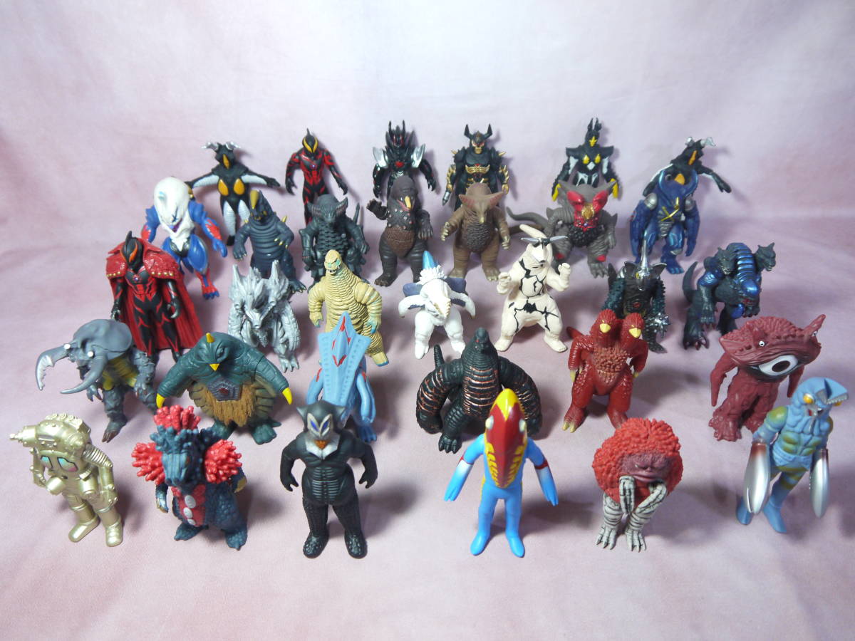 ヤフオク! -「ウルトラ 怪獣 ソフビ セット」(ウルトラマン) (特撮)の