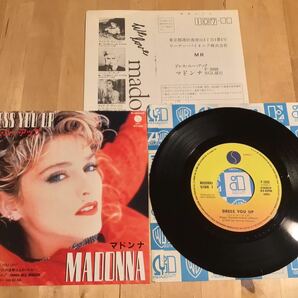 【アンケートはがき付EP】MADONNA / DRESS YOU UP ドレス・ユー・アップ(P-2009) / マドンナ / NILE RODGERS / 84年日本盤美品の画像1