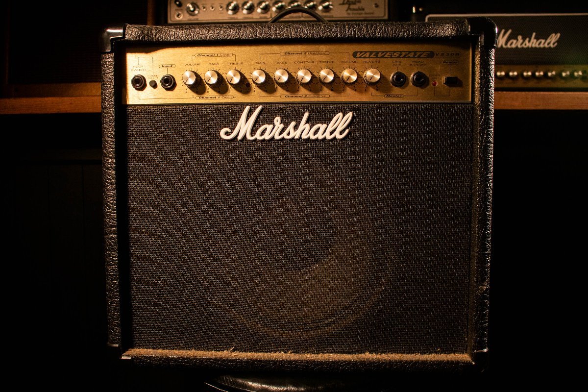 逸品】 Marshall【マーシャル】アンプ コンボ【難あり品】 アンプ
