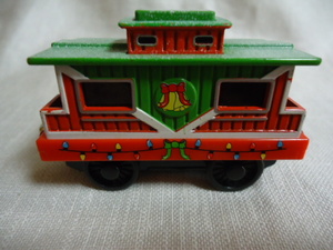 即決　ＵＳ　2006年製　きかんしゃ　トーマス　HOLLDAY CABOOSE　クリスマス　車掌車　ダイキャスト　ミニカー　7.4センチ　GULLANE社製