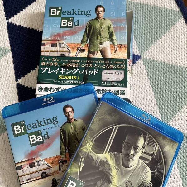 ブルーレイ ブレイキング・バッド SEASON1 COMPLETE BOX 3枚組 Breaking Bad Blu-ray イッキ見
