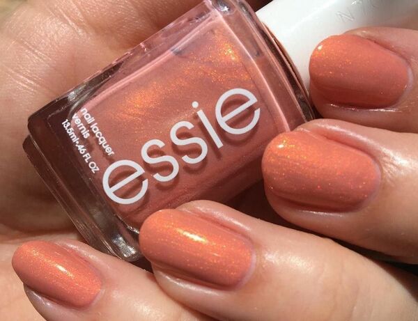 【限定色】 essie S1006 oh behave!