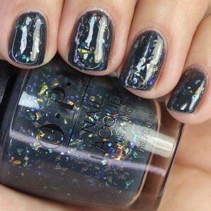 【限定色】OPI ISL HRM50 Puttin' on the Glitz