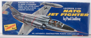 ◯ LINDBERGリンドバーグ／ NATO ジェット ファイター ロッキー ドF-104 トラクター付き(1/48) 