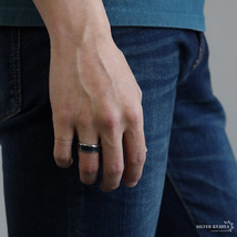 メンズリング シンプルリング 黒 ブラック 男性 指輪 おしゃれ かっこいい 付けっぱなしOK 安心ステンレス製 (17号)_画像4
