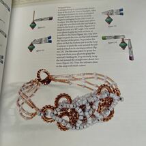 Beadmaille jewelry with bead weaving & metal rings Cindy Thomas Pankopf ビーズジュエリー　洋書　ビーズ_画像2
