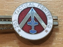 ■ 中古 美品 ネクタイピン 航空自衛隊 203 TACTICAL FIGHTER SQ 長さ53mm ケース付き / 戦闘機 コレクター品 ■発送 レターパック370円_画像4