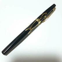 新品 未使用　激渋　万年筆　筆記用具　憧れ　ペン　黒　ブラック　金　ゴールド　デザイン　サイズ;140mm 重量;30g　書きやすい_画像5