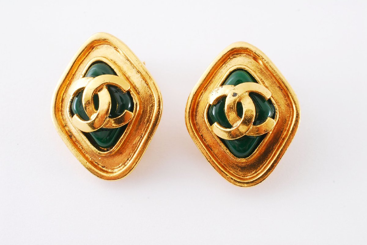 ヤフオク! -「グリポア」(イヤリング、ピアス) (シャネル)の落札相場