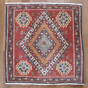 イラン製 ギャッベ 65×63cm 手織り ウール100％ 座布団サイズ ミニ ラグ チェアパッド（ZP-1335）