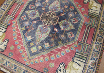ギャッベ イラン産ギャベ（カシュガイ） 座布団サイズ 64×63cm 天然ウール100％ 手織り （品番：ZP-970）_画像2