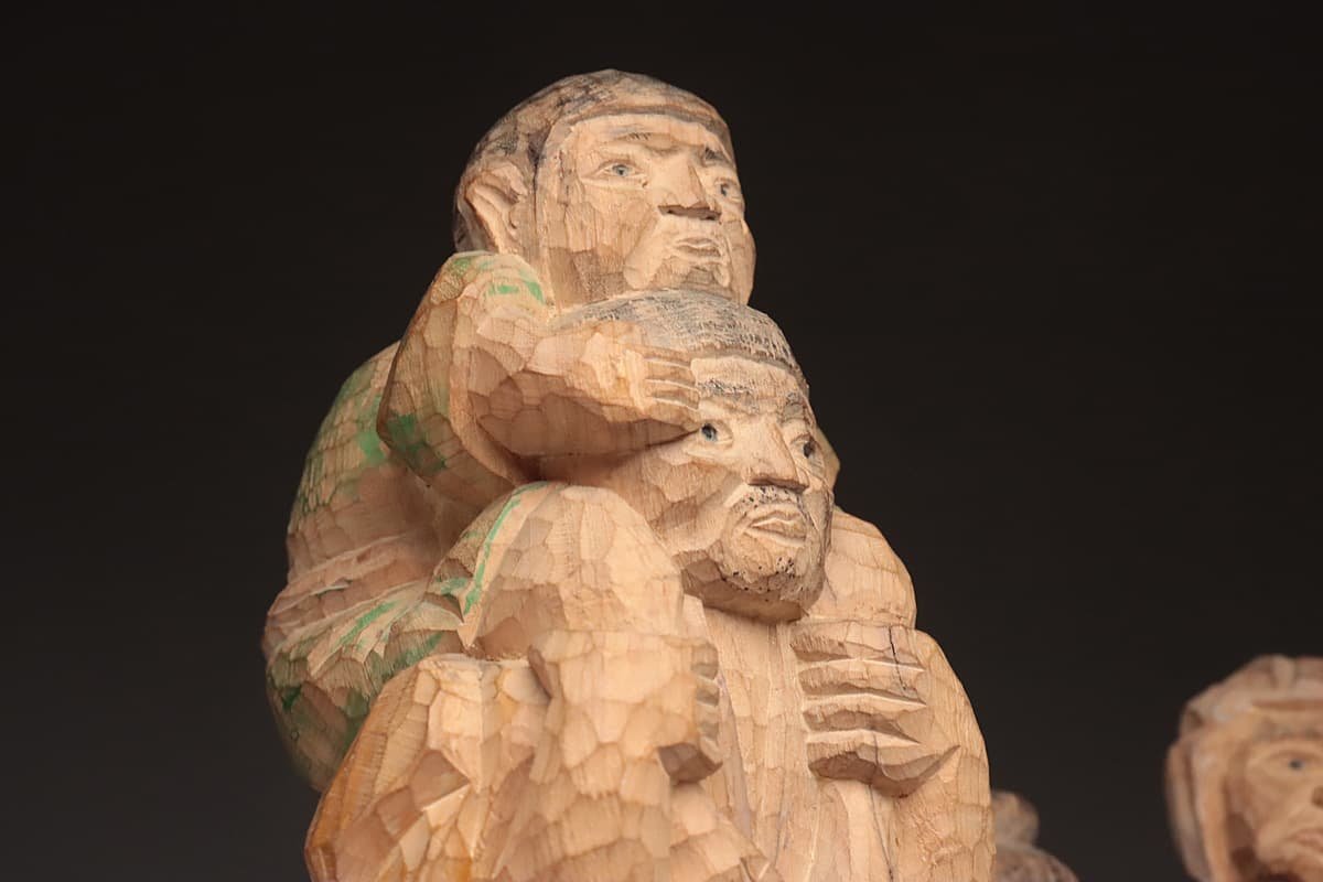 EL690 【横谷宗舟作】江戸木彫彩色「家族/親子」高31cm 重1.5kg 木箱附