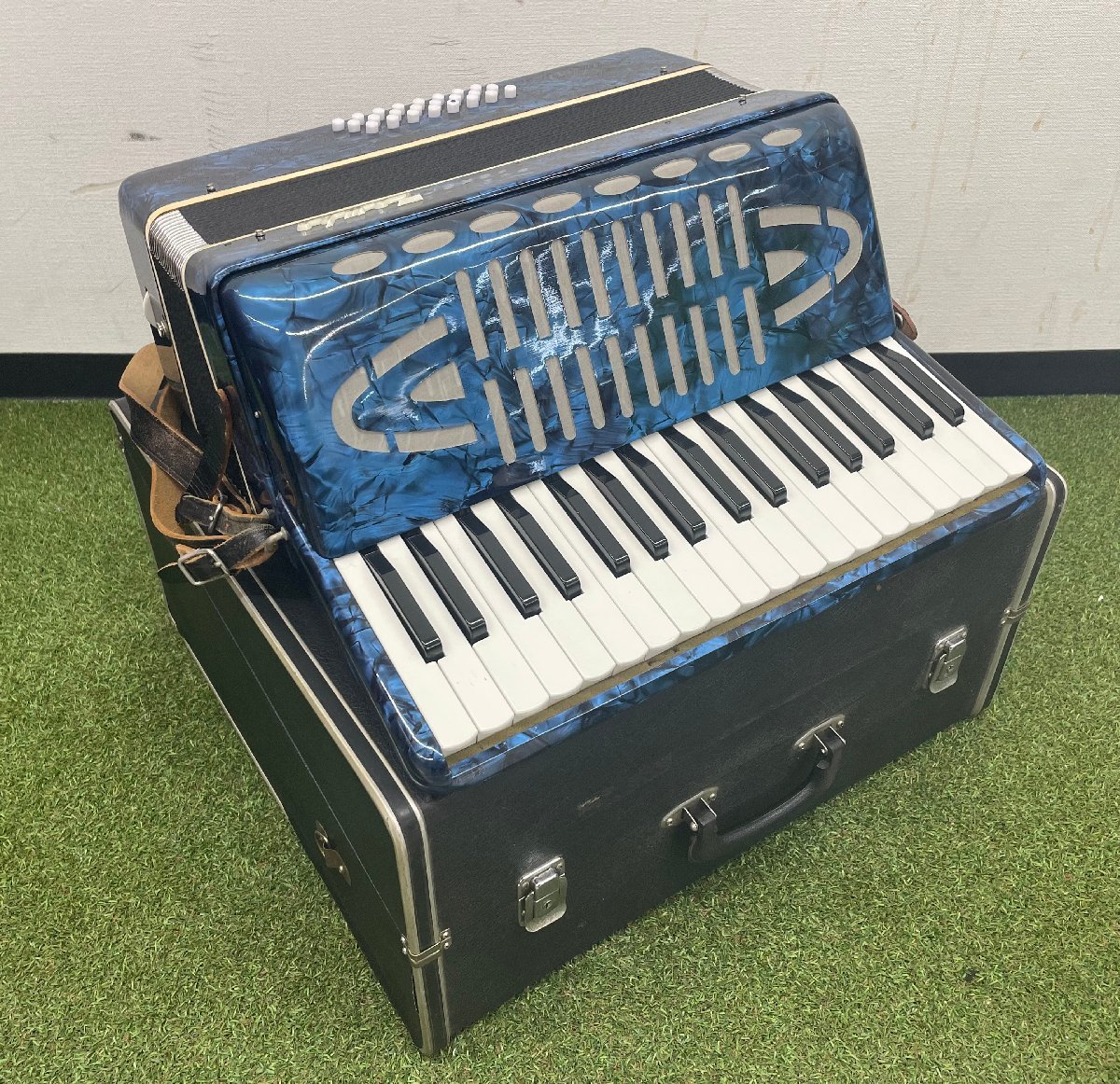 ヤフオク! アコーディオン 鍵盤楽器の落札相場・落札価格