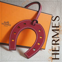 未使用極美品★ エルメス HERMES パドックシュバル チャーム 馬蹄 ホースシュー キーホルダー ストラップ / ブランド メンズ レディース_画像1