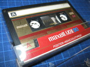 使用済み　中古　 カセットテープ　日立Maxell　UD2　Type2　ハイポジ　54分 　1本　爪あり　No.1024