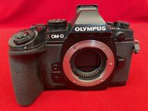 ★OLYMPUS OM-D E-M1★MICRO★ブラック★オリンパス★デジタルカメラ★ミラーレス一眼★SR(M081)_画像1