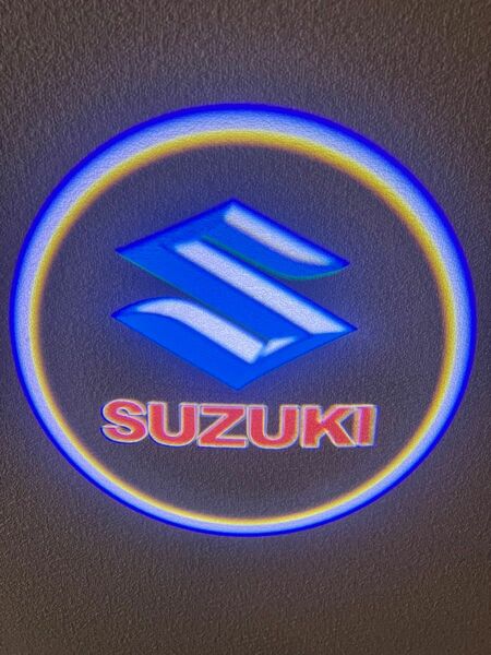 スズキ　SUZUKI ロゴライト LED プロジェクター カーテシランプ 人気