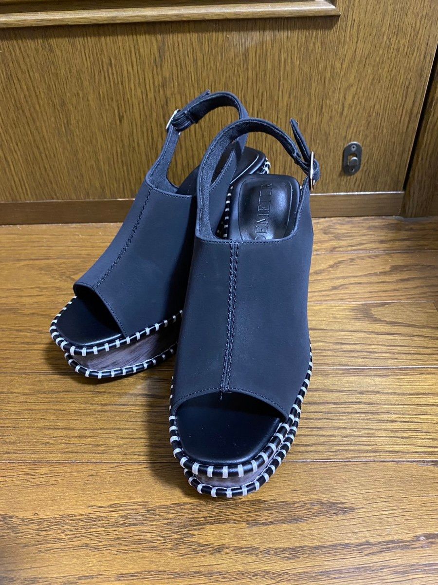 期間限定キャンペーン toteme チャンキーサンダル ブラック 38