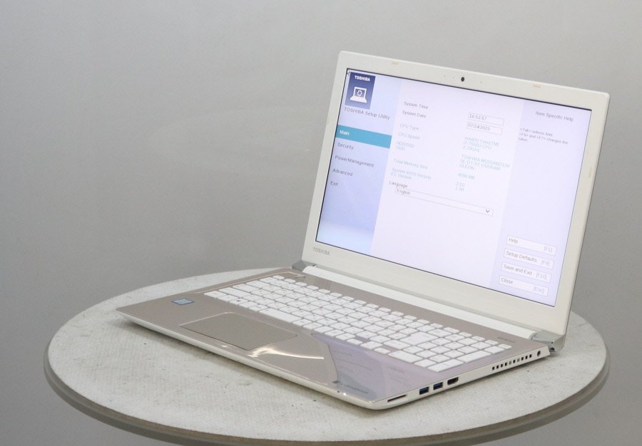 TOSHIBA PT65CGP-RJB dynabook T65/CG Core i7 7500U 2.70GHz 4GB