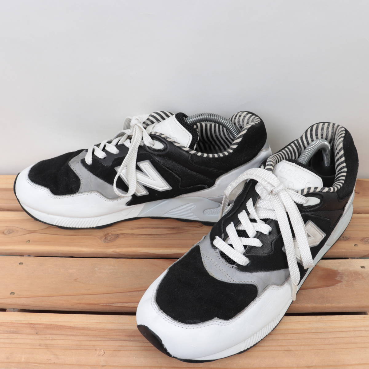 US.5 .5cm NEW BALANCE MEB BLACK/WHITE ニューバランス M