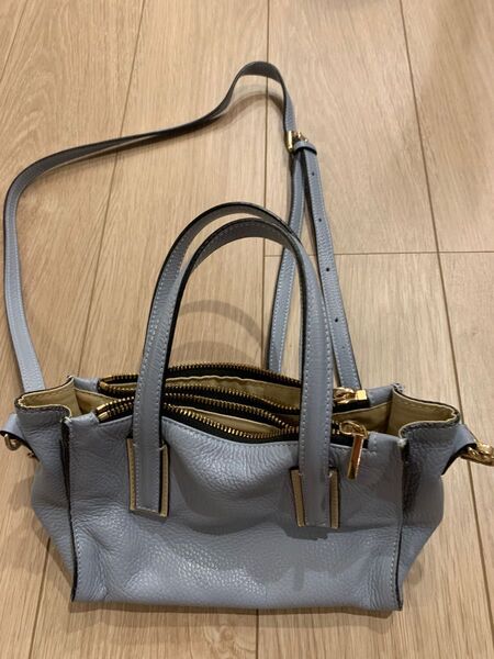 ショルダーバッグ