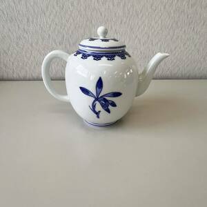 栄山 白磁 染付 後手急須 青華花紋 茶器 　ティーポット　茶道具