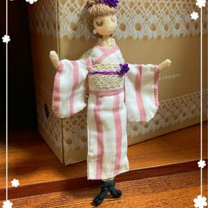 【送料込み】ハンドメイド/かわいい和の人形ブローチ