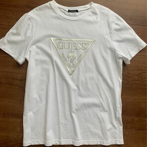 美品！GUESS 半袖Tシャツ