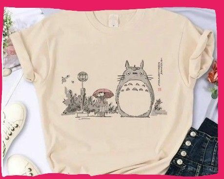 サイズS　女性用Tシャツ　アニメプリント　ベージュ