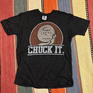 ⑤ジャンクフードJUNK FOOD SNOOPY スヌーピー チャーリーブラウン Charlie brown チャコールグレーS Tシャツの画像1