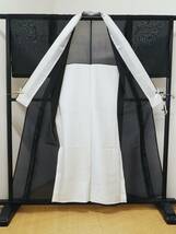 ＜銀の斧＞正絹・黒色・紗着物・リメイク用にも・透け感・着丈157.8cm_画像3