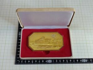 創価学会　アメリカ大学　大型文鎮　デザイン　メダル　約５１０ｇ　soka　university　of　america　medal　