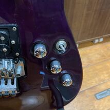 【雑貨】 エレキ ギター grass roots グラスルーツ 紫 フロイドローズ 音出し確認済み ハムバッカー ESP ストラト タイプ_画像3