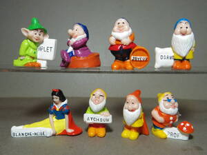  Disney Snow White . 7 person. ...PVC figure 8 kind set 