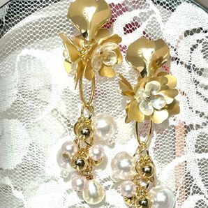 花びらポスト パールチェーン ユラユラ ☆大人かわいい ハンドメイドピアス