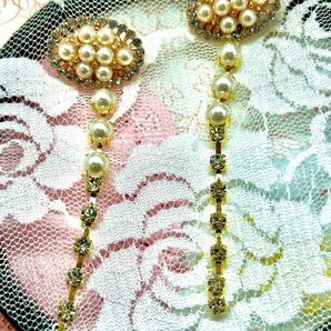 大ぶり パールポスト ゴージャス感 ハンパない☆パール ラインストーン チャーム ユラユラ 大人ゴージャス ハンドメイドピアス