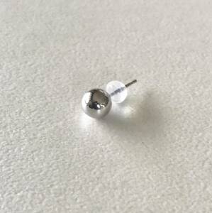 プラチナピアス 片耳ピアス 6mm pt900 シリコンキャッチ付き 送料無料 丸玉ピアス 片耳