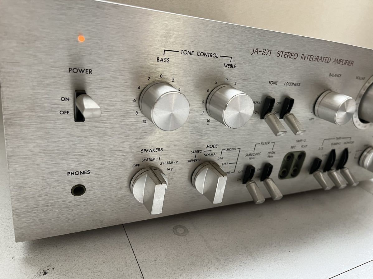 中古動作品 VICTOR ビクター JA-S71 STEREO INTEGRATED AMPLIFIER