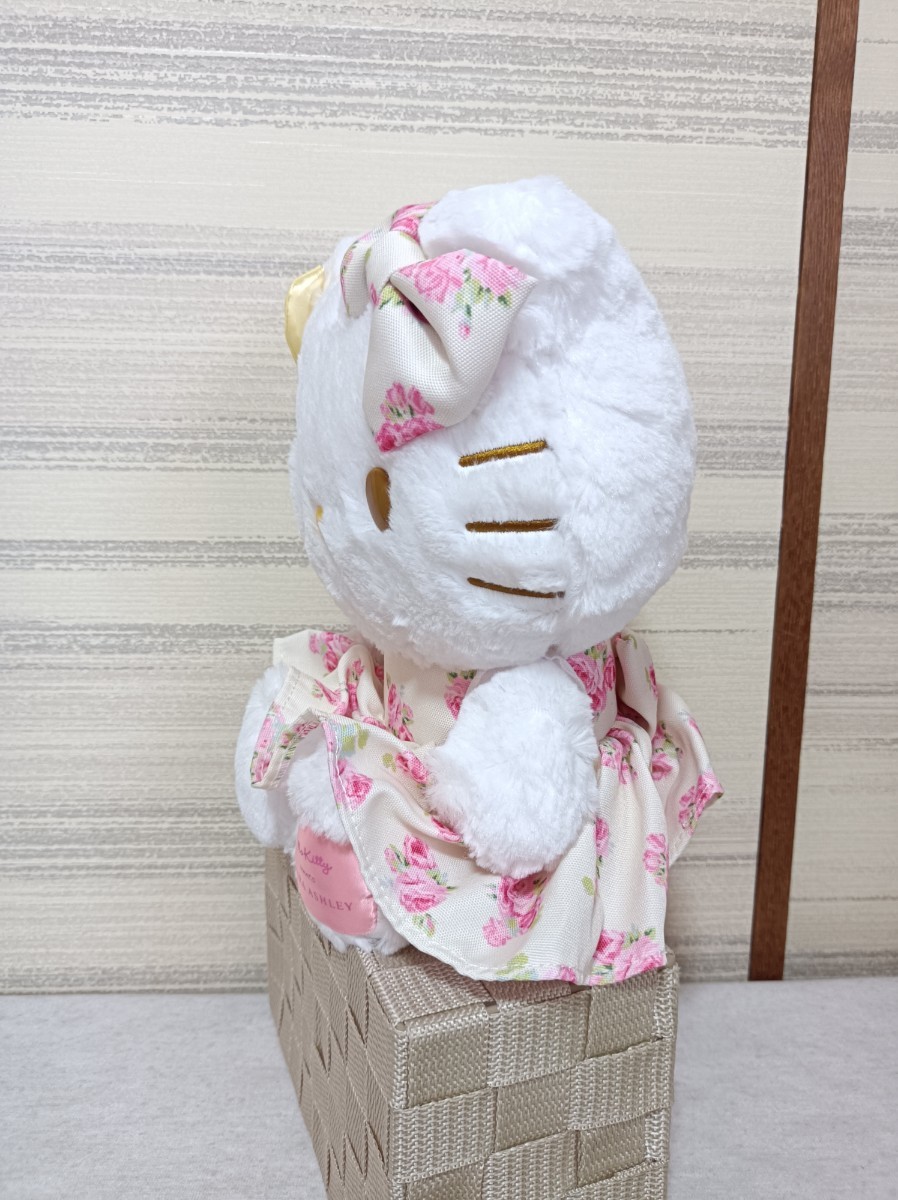 ハローキティ Hello Kitty meets LAURA ASHLEY コラボ 2016 ぬいぐるみ