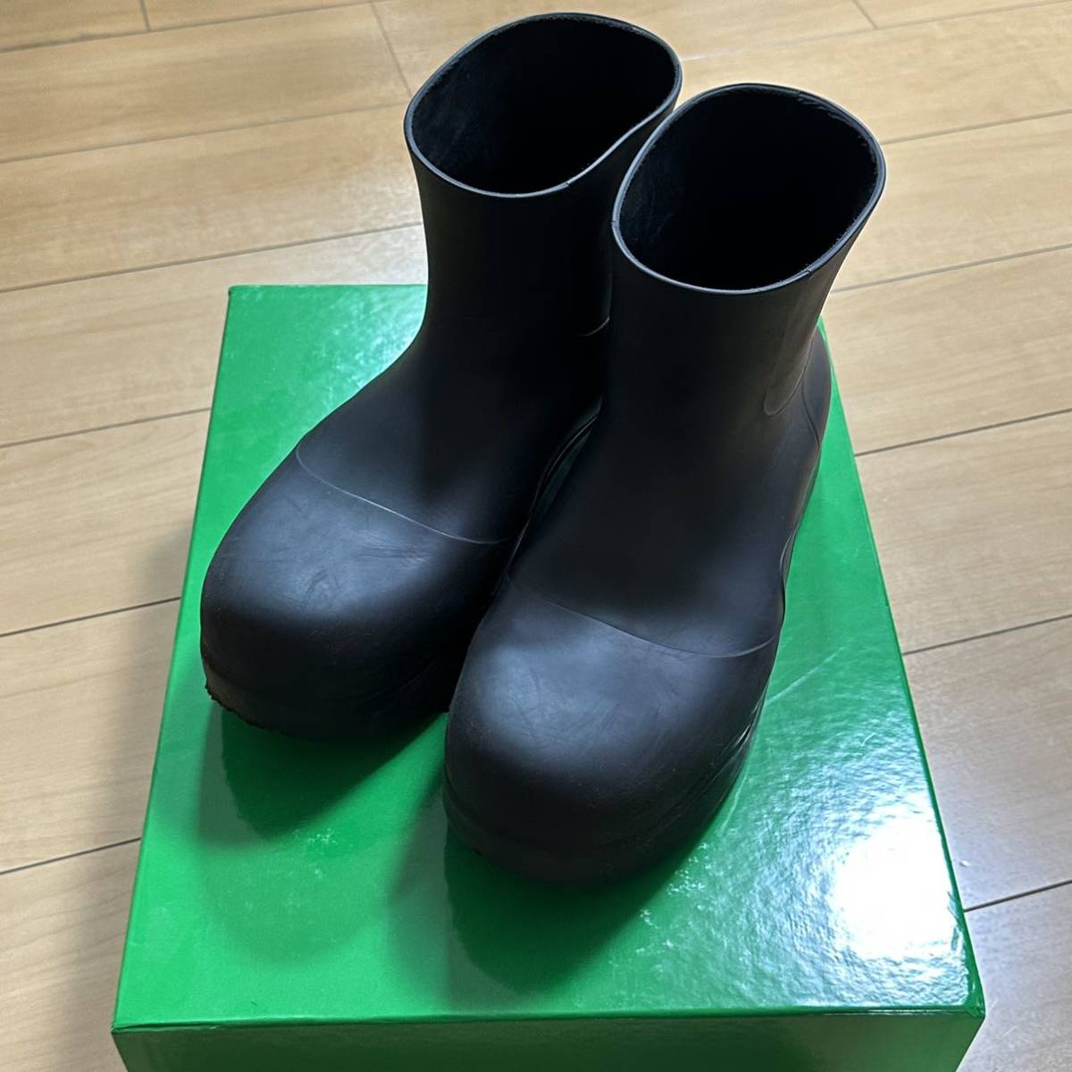 ヤフオク! -「ボッテガ パドルブーツ」の落札相場・落札価格
