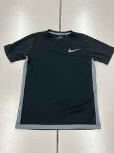 ナイキ 子供用 サッカー トレーニングシャツ サイズ 140 ★★美品★★ キッズ フットサル nike