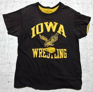 80s カレッジロゴ リバーシブル Tシャツ 2枚重ね素材 アイオワ レスリング　　チームロゴ IOWA WRESTLING ボロ古着 ダメージ古着 玉7870