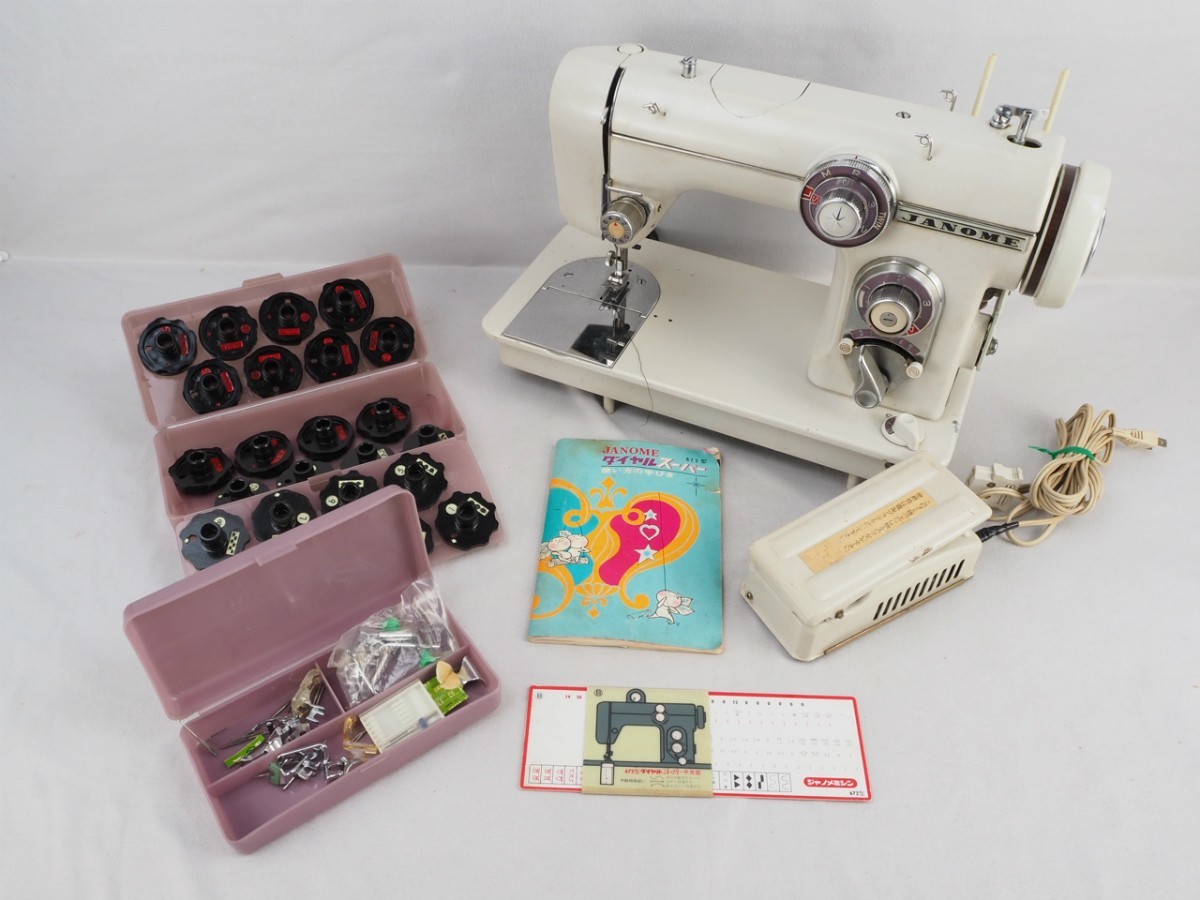 1T230704 JANOME ジャノメ ミシン 672 フットペダル カム24個付 通電OK