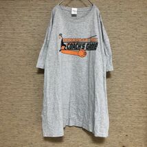 フルーツオブザルーム 半袖Tシャツ バスケ　ダンクシュート　カレッジロゴ　グレー59 古着　入手困難　激レア　希少 人気 ビッグサイズ_画像1