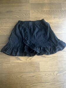 裾フリルスカパン１３０サイズ双子②ショートパンツ スカート