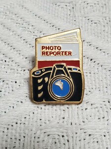 ピンバッジ　カメラ　PHOTO REPORTER 　ビンテージ　ピンズ　レトロポップ