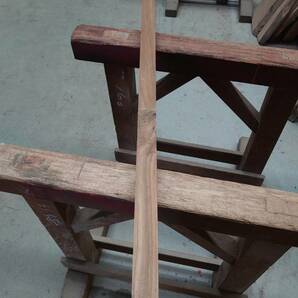チーク 荒材 No.0714-B 無垢 乾燥材 角材（長さ1390㎜ｘ幅38㎜ｘ厚み38㎜）1本 木材 DIY 棚板 小物作りにの画像1